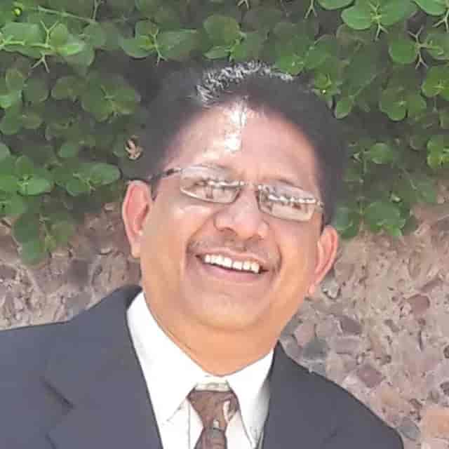 Dr. Sanjeev Parikh
